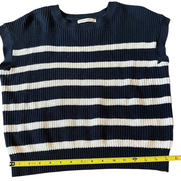 NWOT Moon & Madison Blue and White Striped Knit Sweater Shirt Medium - Picture 12 of 12